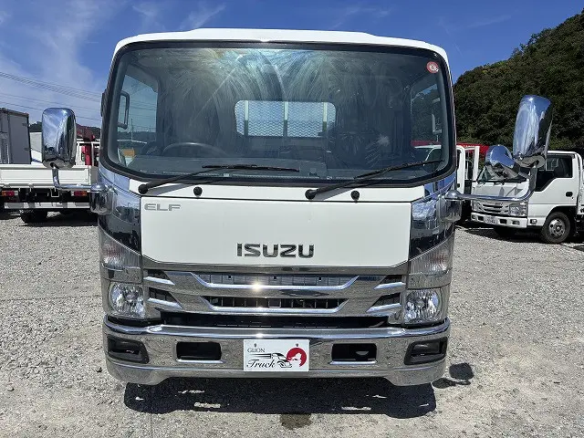 いすゞ エルフ TRG-NNR85AR(2WD)の写真2