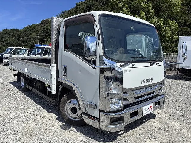 いすゞ エルフ TRG-NNR85AR(2WD)の写真3