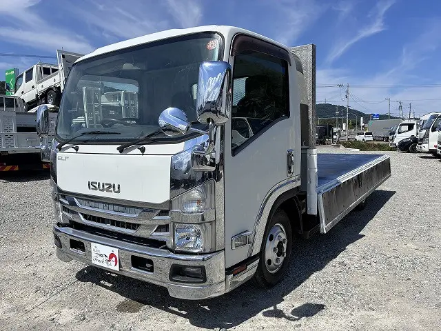 いすゞ エルフ TRG-NNR85AR(2WD)の写真9