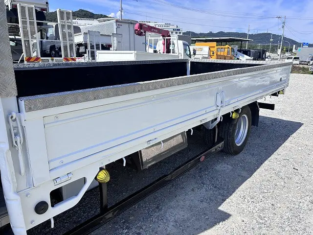いすゞ エルフ TRG-NNR85AR(2WD)の写真17