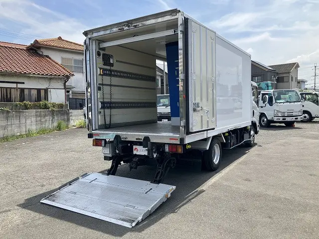 いすゞ エルフ TKG-NPR85AN(2WD)の写真15