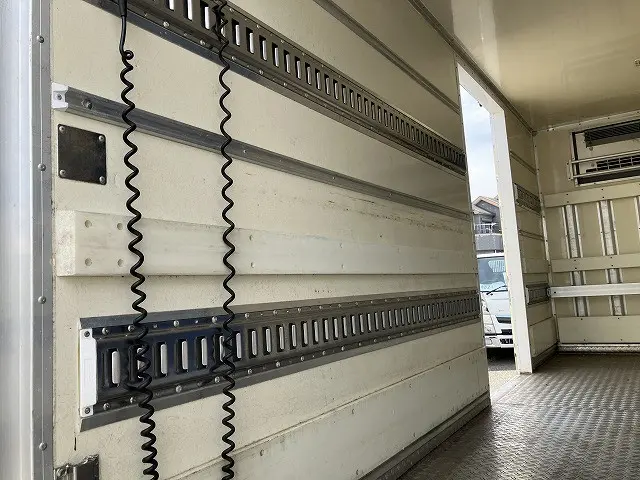 いすゞ エルフ TKG-NPR85AN(2WD)の写真19