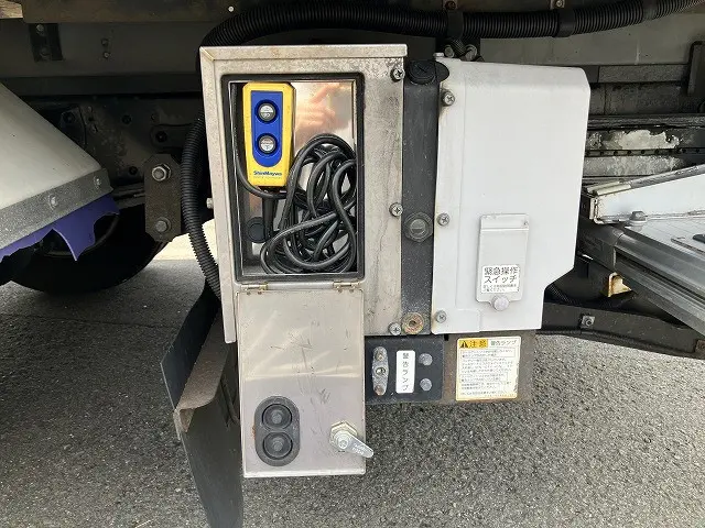 いすゞ エルフ TKG-NPR85AN(2WD)の写真30