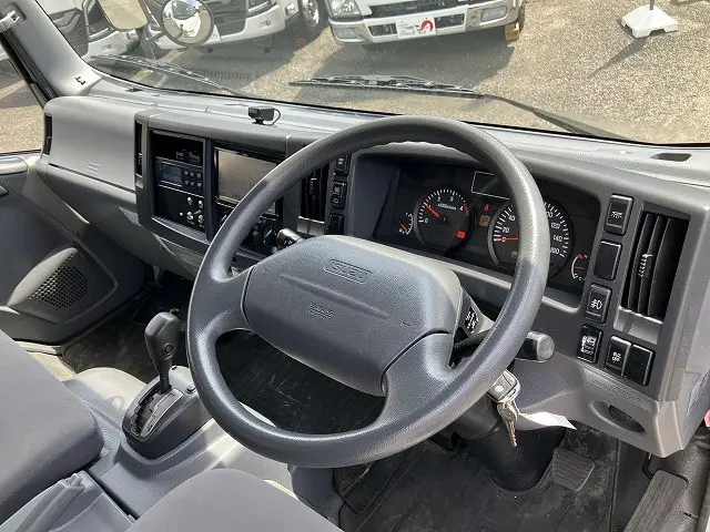 いすゞ エルフ TKG-NPR85AN(2WD)の写真38