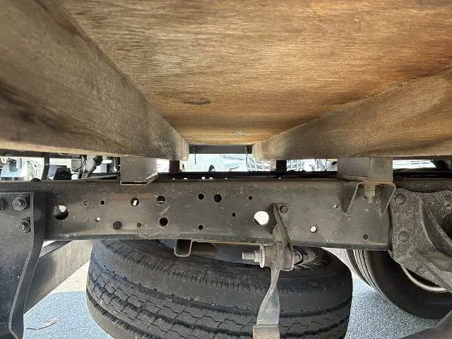 いすゞ エルフ PB-NPR81AR(2WD)の写真32