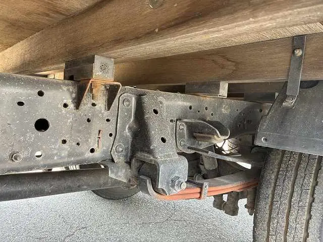 いすゞ エルフ PB-NPR81AR(2WD)の写真35