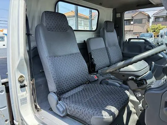 いすゞ エルフ PB-NPR81AR(2WD)の写真37