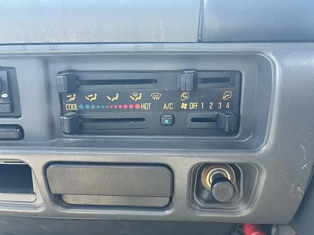 いすゞ エルフ PB-NPR81AR(2WD)の写真43