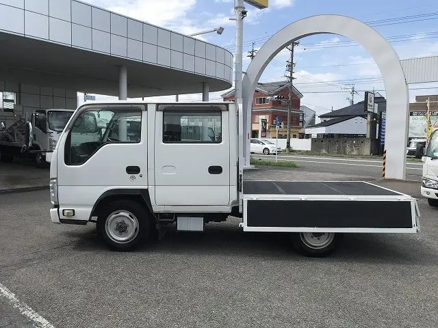 いすゞ エルフ TKG-NHS85A(4WD)の写真14