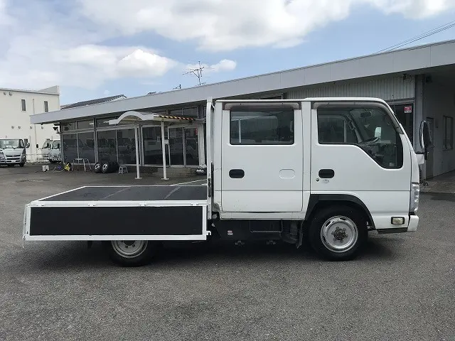 いすゞ エルフ TKG-NHS85A(4WD)の写真15