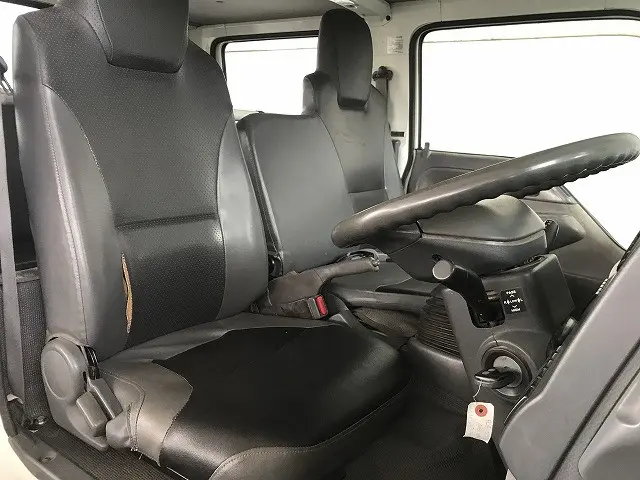 いすゞ エルフ TKG-NHS85A(4WD)の写真28