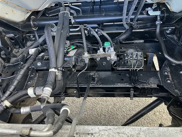 いすゞ エルフ 2RG-NPR88AR(2WD)の写真21