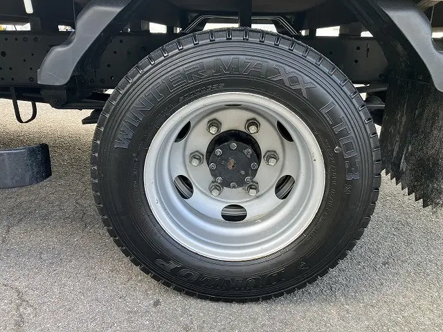 いすゞ エルフ 2RG-NPR88AR(2WD)の写真25
