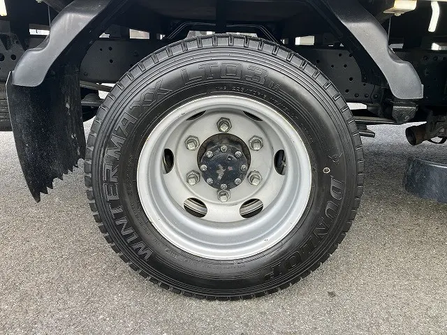 いすゞ エルフ 2RG-NPR88AR(2WD)の写真26