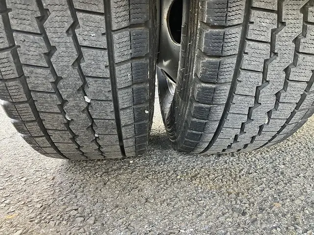 いすゞ エルフ 2RG-NPR88AR(2WD)の写真30