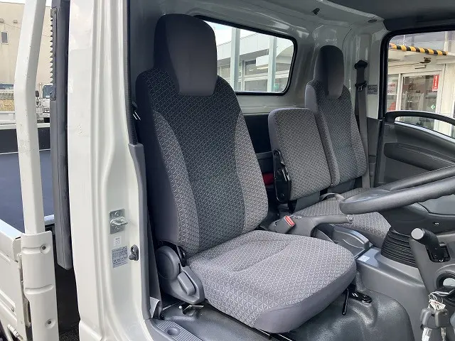 いすゞ エルフ 2RG-NPR88AR(2WD)の写真33