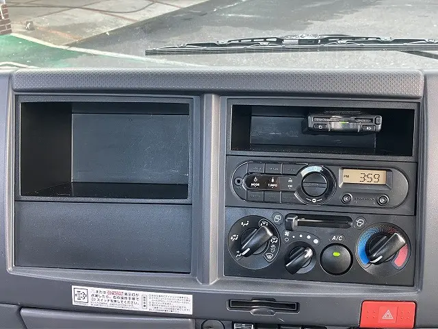 いすゞ エルフ 2RG-NPR88AR(2WD)の写真40
