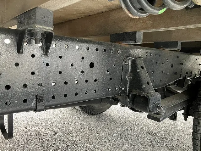 いすゞ エルフ 2RG-NPR88AR(2WD)の写真44