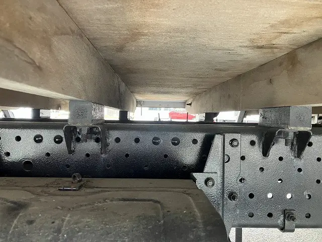 いすゞ エルフ 2RG-NPR88AR(2WD)の写真45