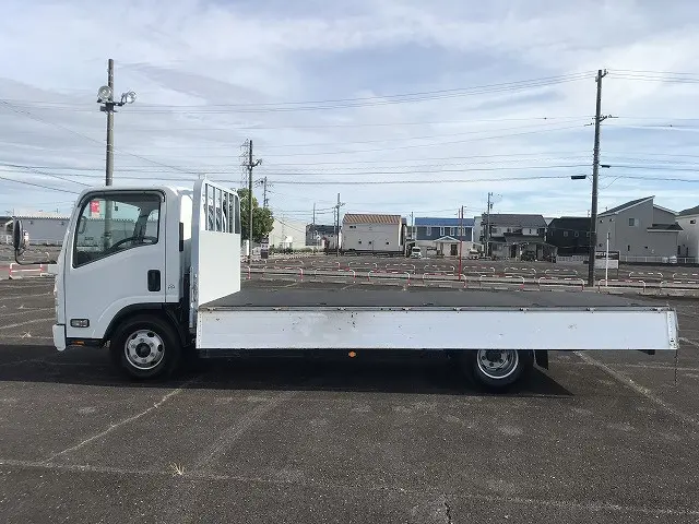 いすゞ エルフ PKG-NPR75N(2WD)の写真14