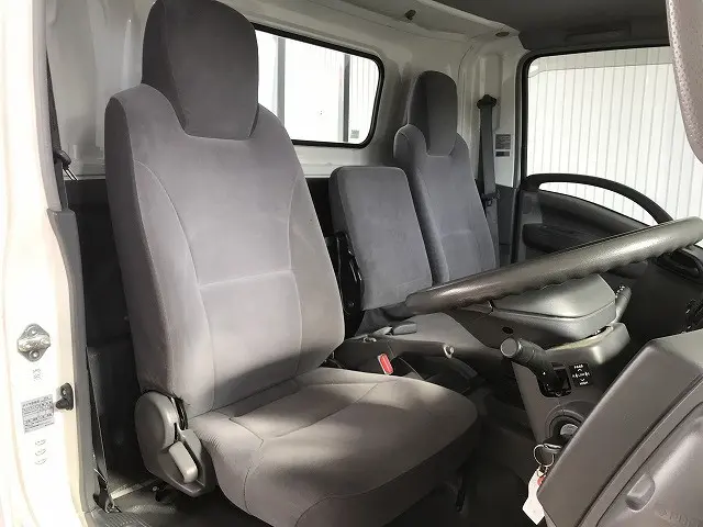 いすゞ エルフ PKG-NPR75N(2WD)の写真33