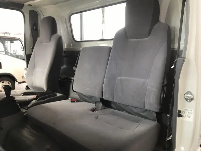 いすゞ エルフ PKG-NPR75N(2WD)の写真34