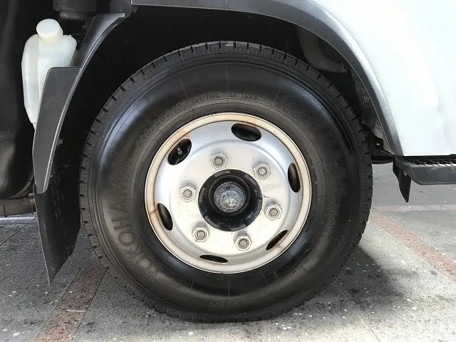 いすゞ エルフ PKG-NPR75N(2WD)の写真40