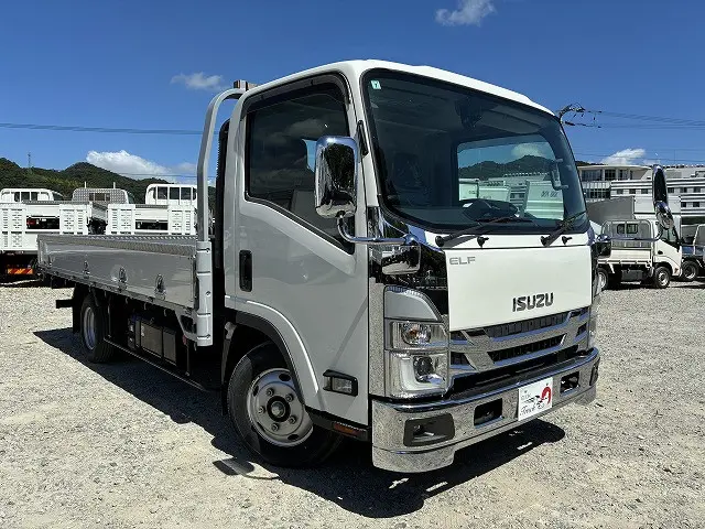いすゞ エルフ 2RG-NNR88AN(2WD)の写真3