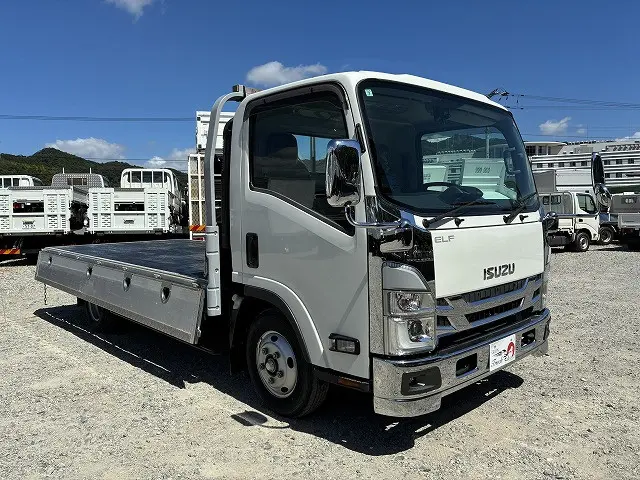 いすゞ エルフ 2RG-NNR88AN(2WD)の写真10