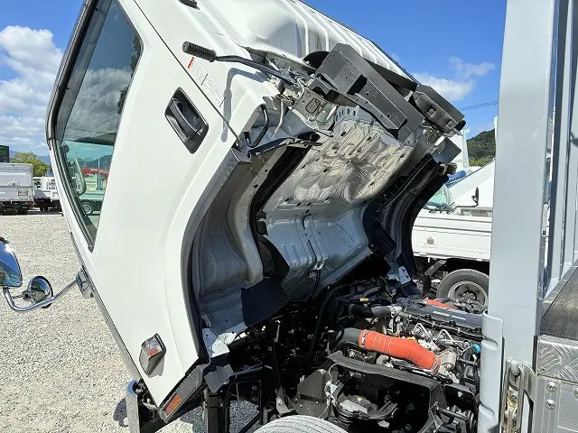 いすゞ エルフ 2RG-NNR88AN(2WD)の写真20