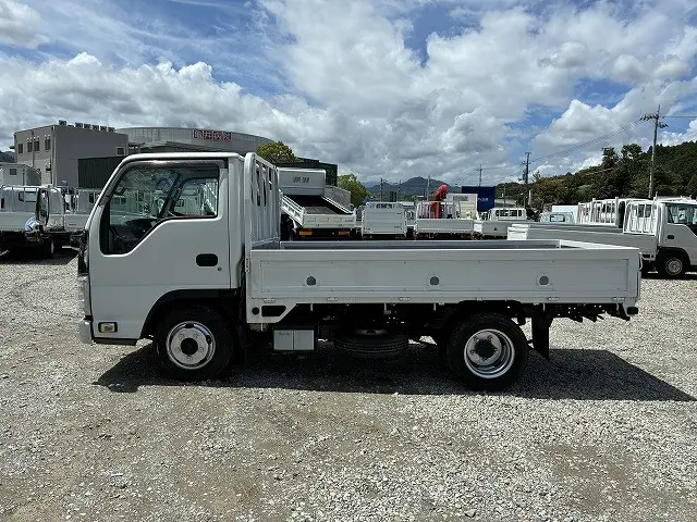 いすゞ エルフ TRG-NJR85A(2WD)の写真4