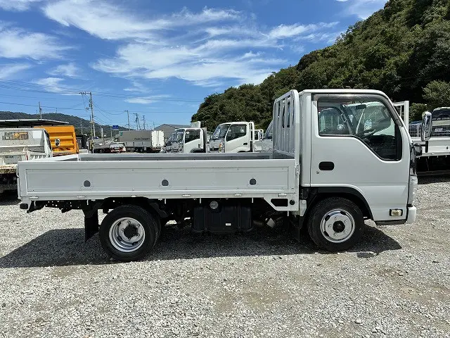 いすゞ エルフ TRG-NJR85A(2WD)の写真5