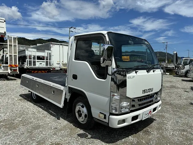 いすゞ エルフ TRG-NJR85A(2WD)の写真10