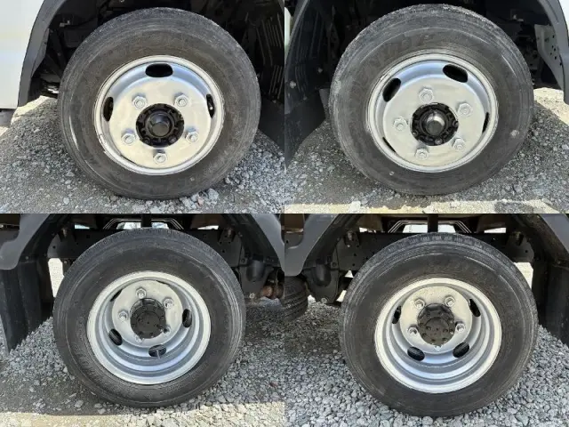 いすゞ エルフ TRG-NJR85A(2WD)の写真17