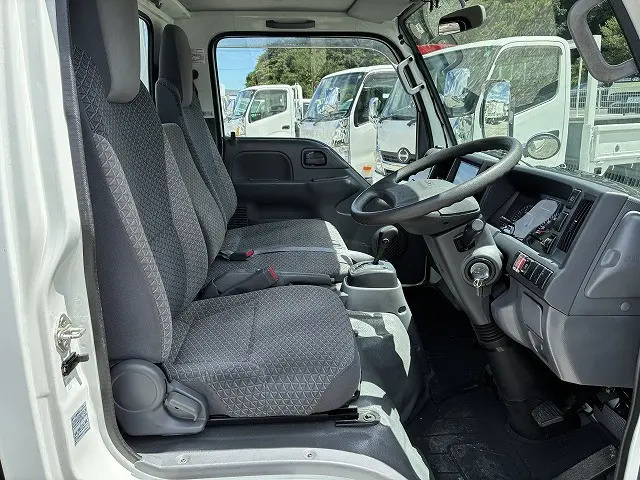 いすゞ エルフ TRG-NJR85A(2WD)の写真28