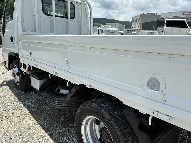 いすゞ エルフ TRG-NJR85A(2WD)の写真41