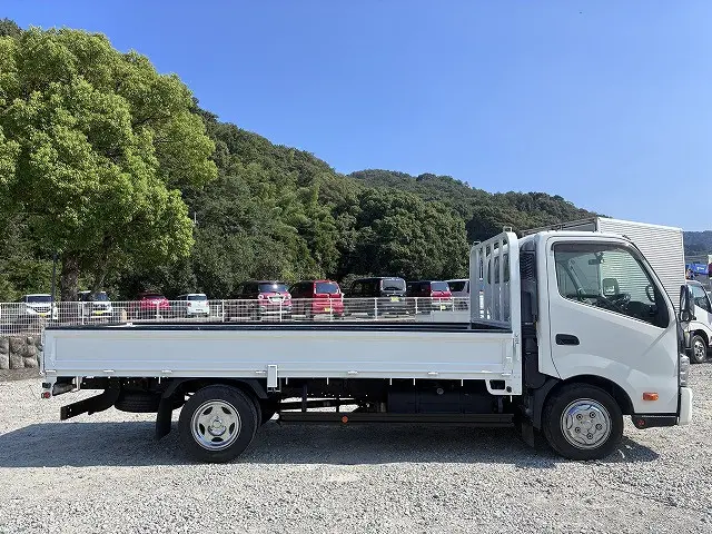 トヨタ ダイナ TKG-XZC710(2WD)の写真5
