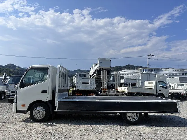 トヨタ ダイナ TKG-XZC710(2WD)の写真11