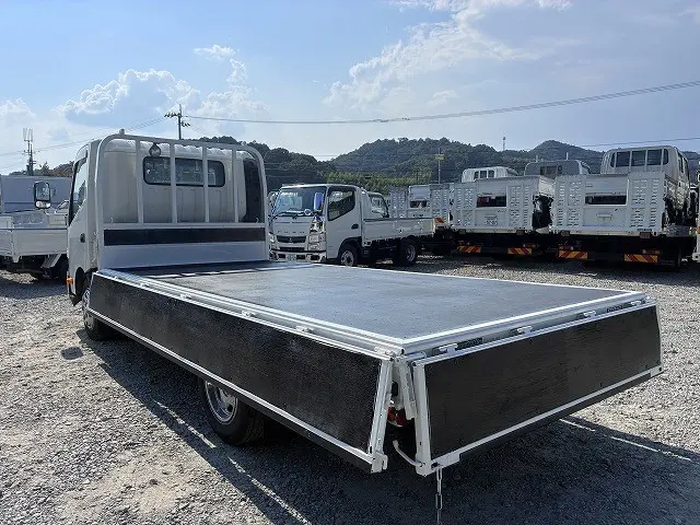 トヨタ ダイナ TKG-XZC710(2WD)の写真13