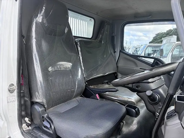 三菱 キャンター 2RG-FBA60(2WD)の写真31