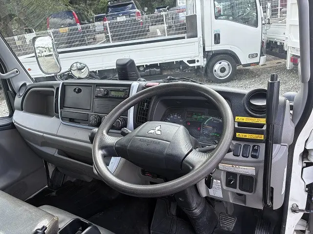 三菱 キャンター 2RG-FBA60(2WD)の写真33