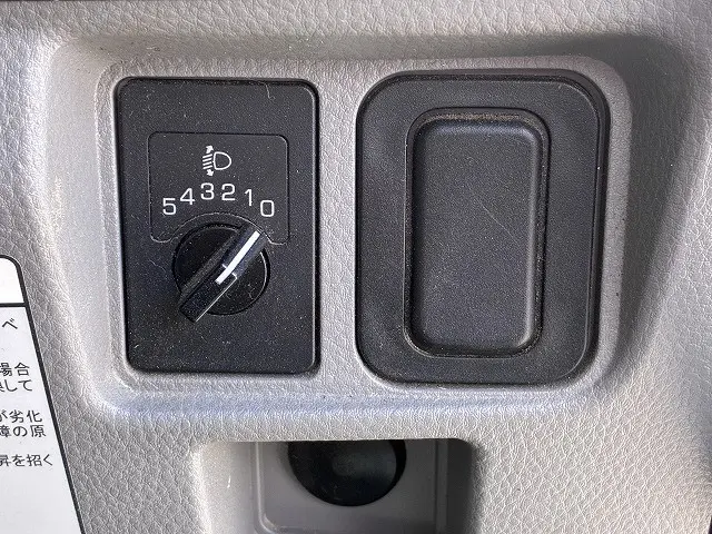 三菱 キャンター 2RG-FBA60(2WD)の写真36