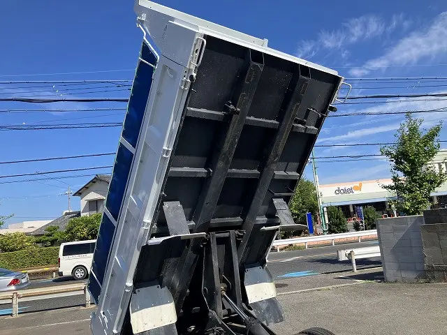 三菱 キャンター 2RG-FBA60(2WD)の写真28