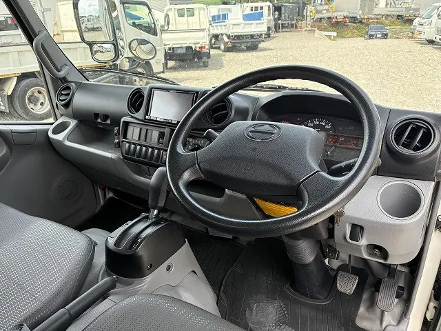 日野 デュトロ TPG-XZC605M(2WD)の写真35
