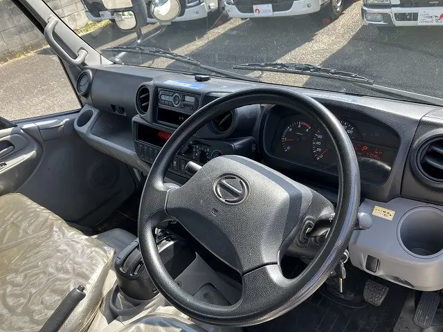 日野 デュトロ TPG-XZU605M(2WD)の写真37