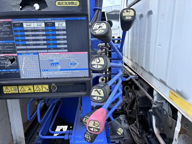 三菱 キャンター TKG-FEA50(2WD)の写真24