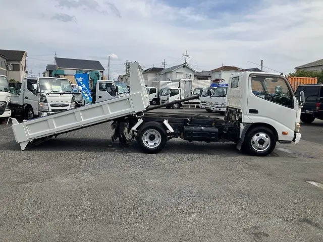 日野 デュトロ SKG-XZU620T(2WD)の写真5