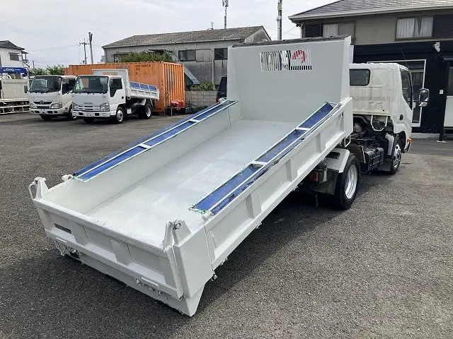 日野 デュトロ SKG-XZU620T(2WD)の写真8
