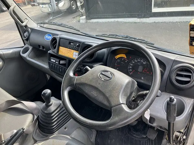 日野 デュトロ SKG-XZU620T(2WD)の写真32
