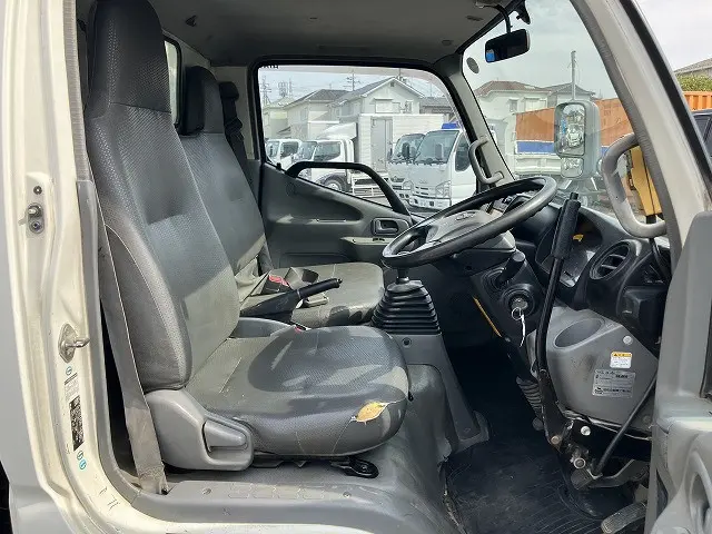 日野 デュトロ SKG-XZU620T(2WD)の写真36